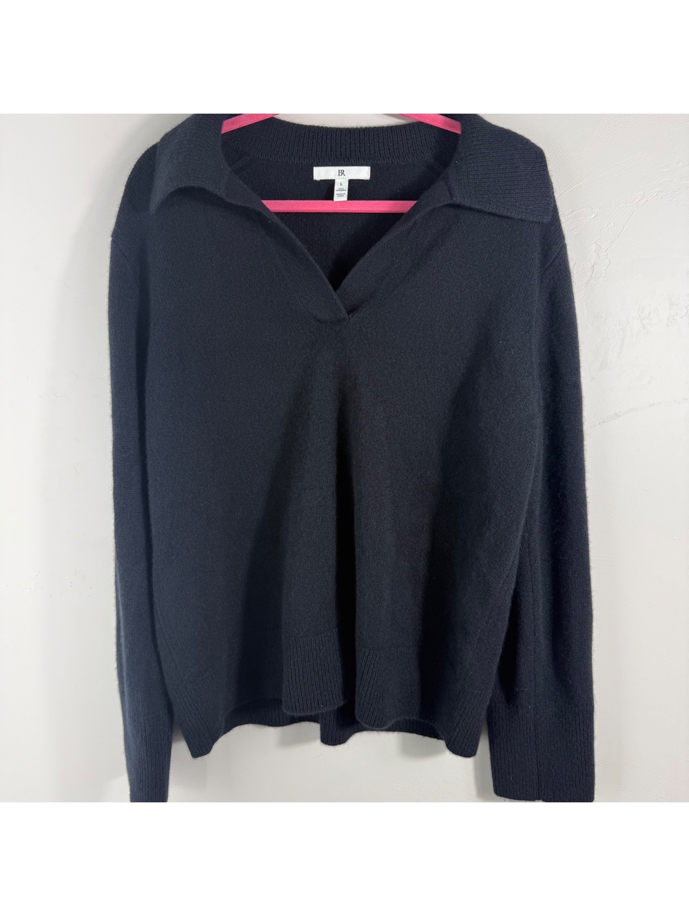 Banana Republic 100% Cashmere Black V-Neck Sweater Size L